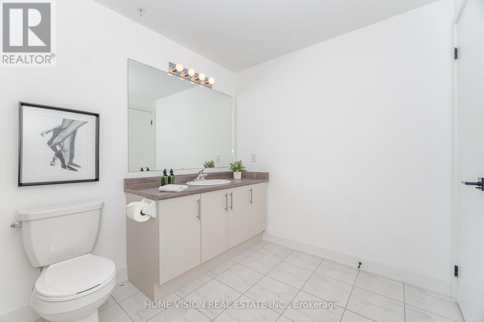 Photo 27 of 311 6 Spice Way, Barrie ON