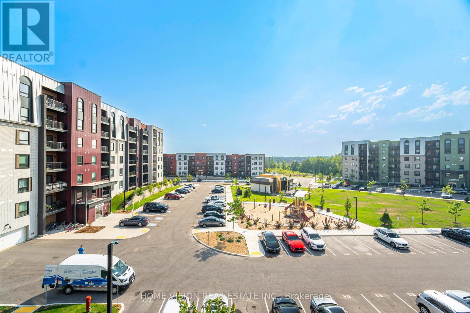 Photo 31 of 311 6 Spice Way, Barrie ON