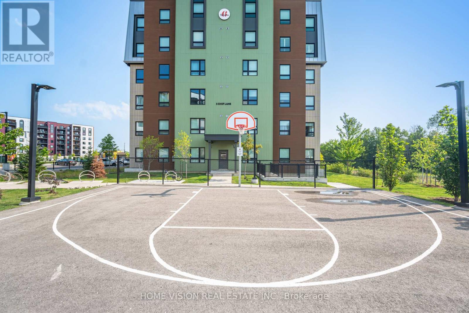 Photo 38 of 311 6 Spice Way, Barrie ON