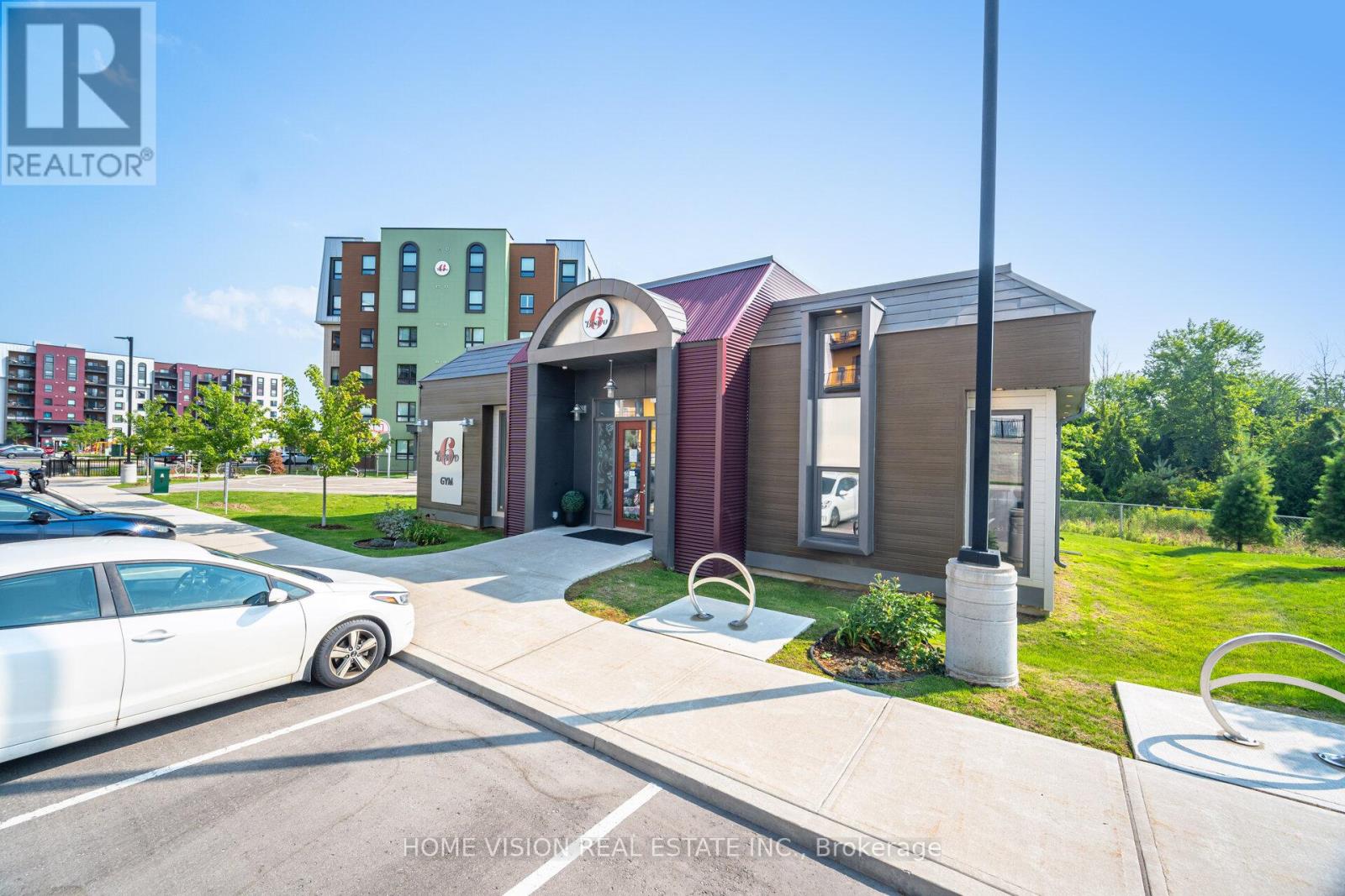 Photo 39 of 311 6 Spice Way, Barrie ON