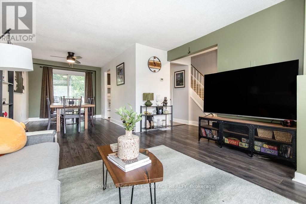 Photo 6 of 10 1095 Mississaga Street W, Orillia ON