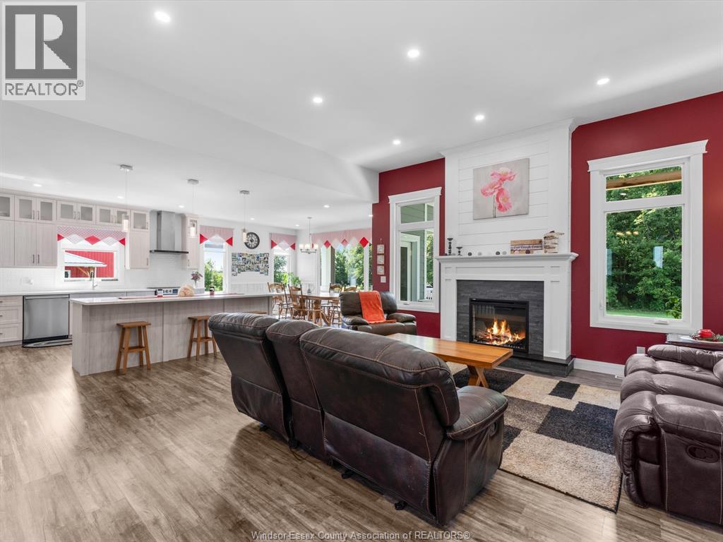 Photo 39 of 1808 Mersea Rd 10, Leamington ON