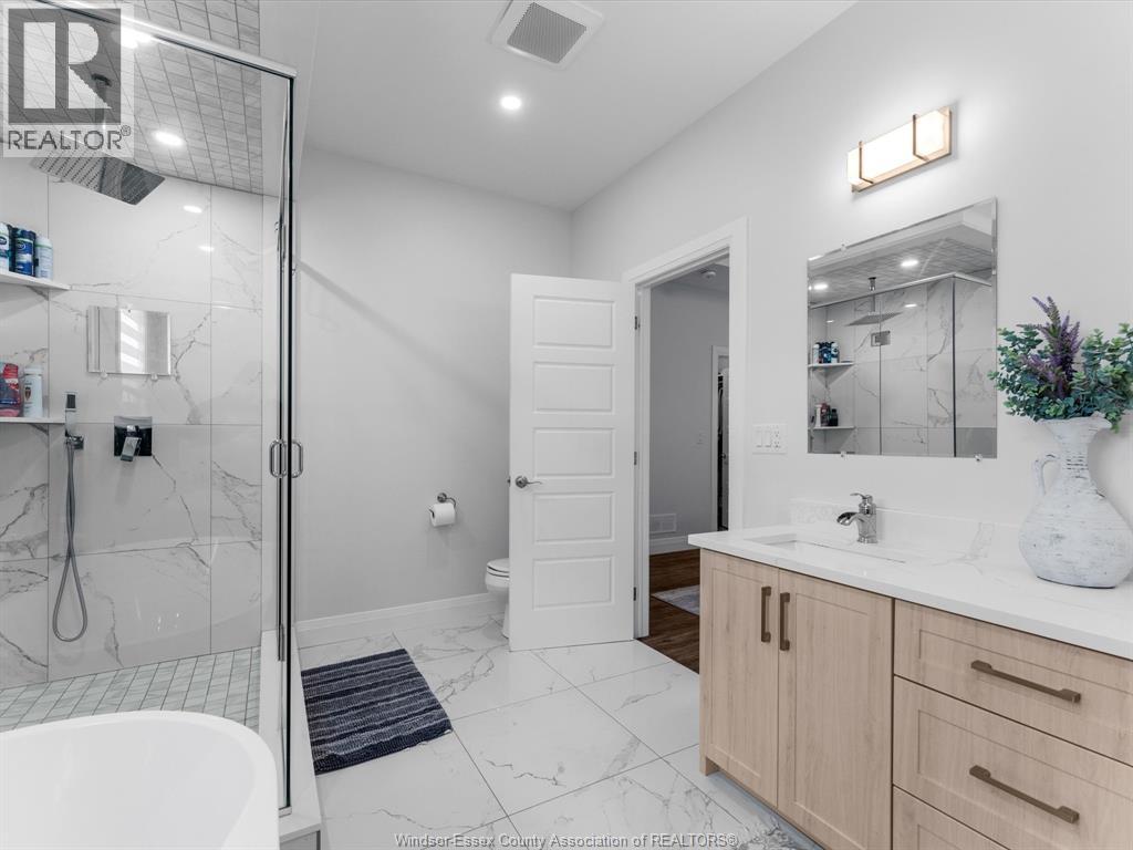 Photo 29 of 1808 Mersea Rd 10, Leamington ON