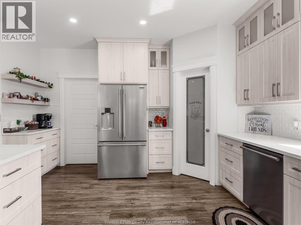 Photo 12 of 1808 Mersea Rd 10, Leamington ON