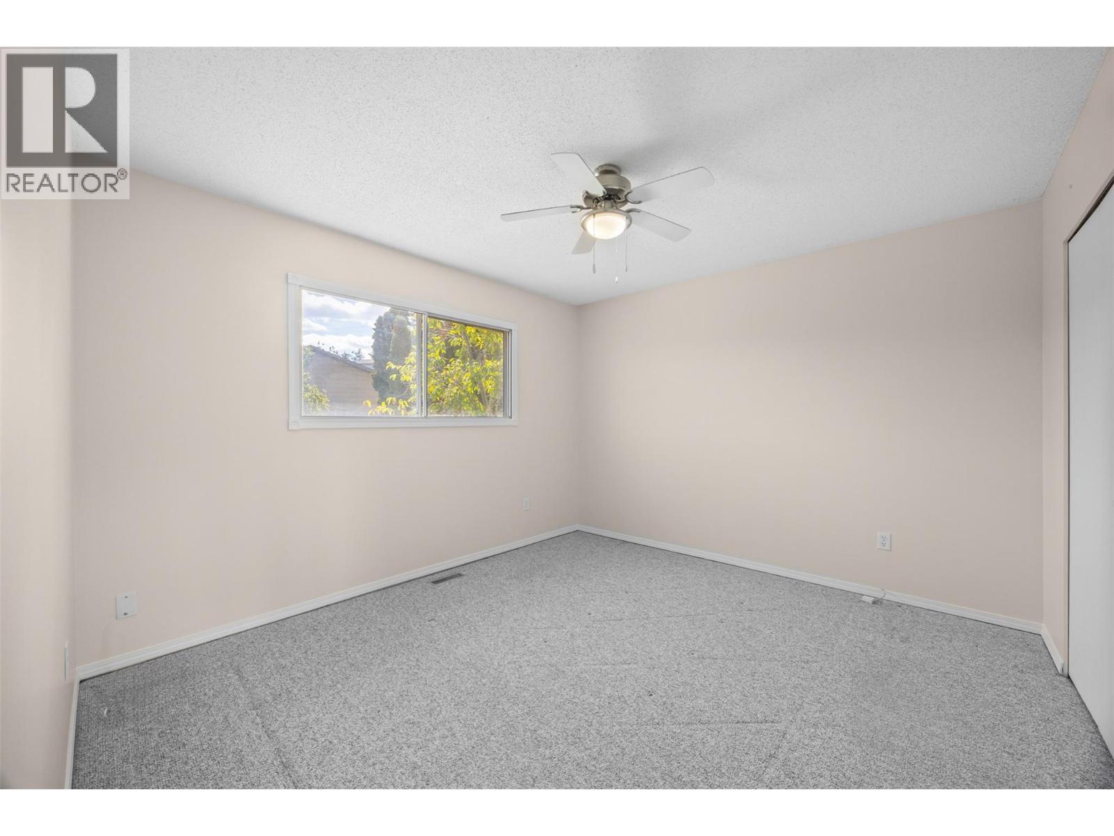 Photo 12 of 906 Klahanie Drive, Kamloops BC
