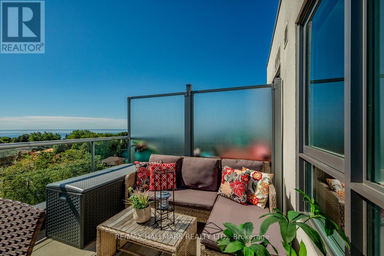 Photo 15 of 818 22 East Haven Drive, Toronto ON