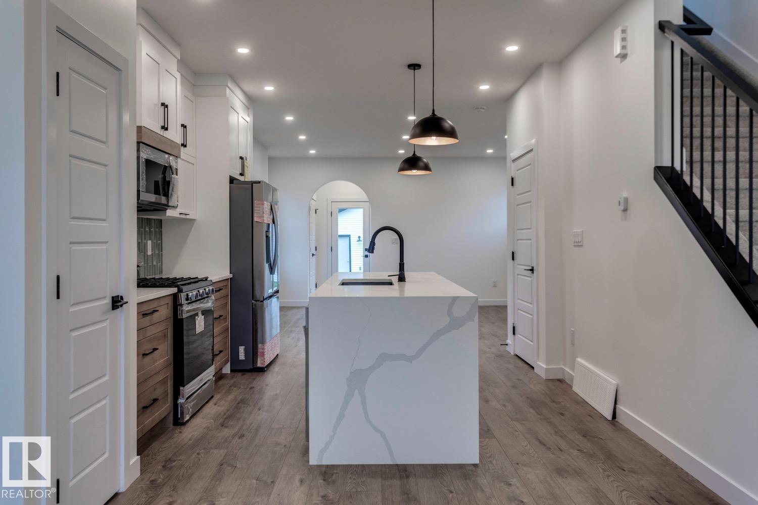 Photo 9 of 11340 130 St Nw, Edmonton AB