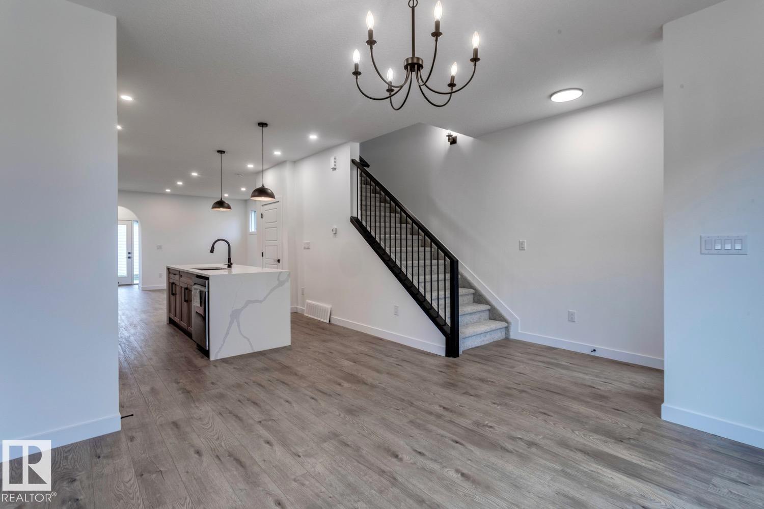 Photo 6 of 11340 130 St Nw, Edmonton AB