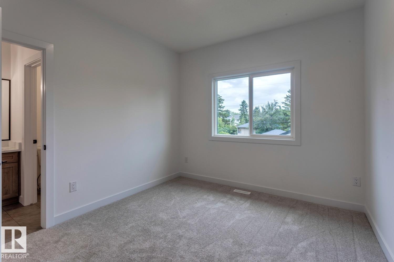 Photo 30 of 11340 130 St Nw, Edmonton AB