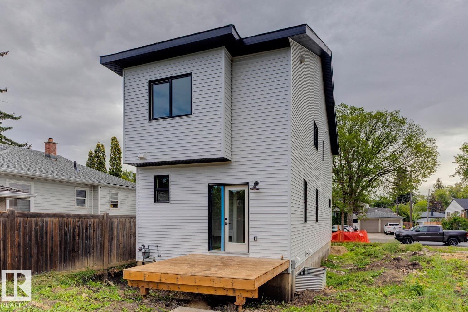Photo 40 of 11340 130 St Nw, Edmonton AB