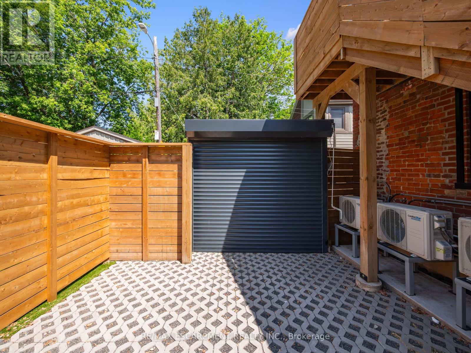 Photo 8 of 1 46 Ohara Avenue, Toronto ON