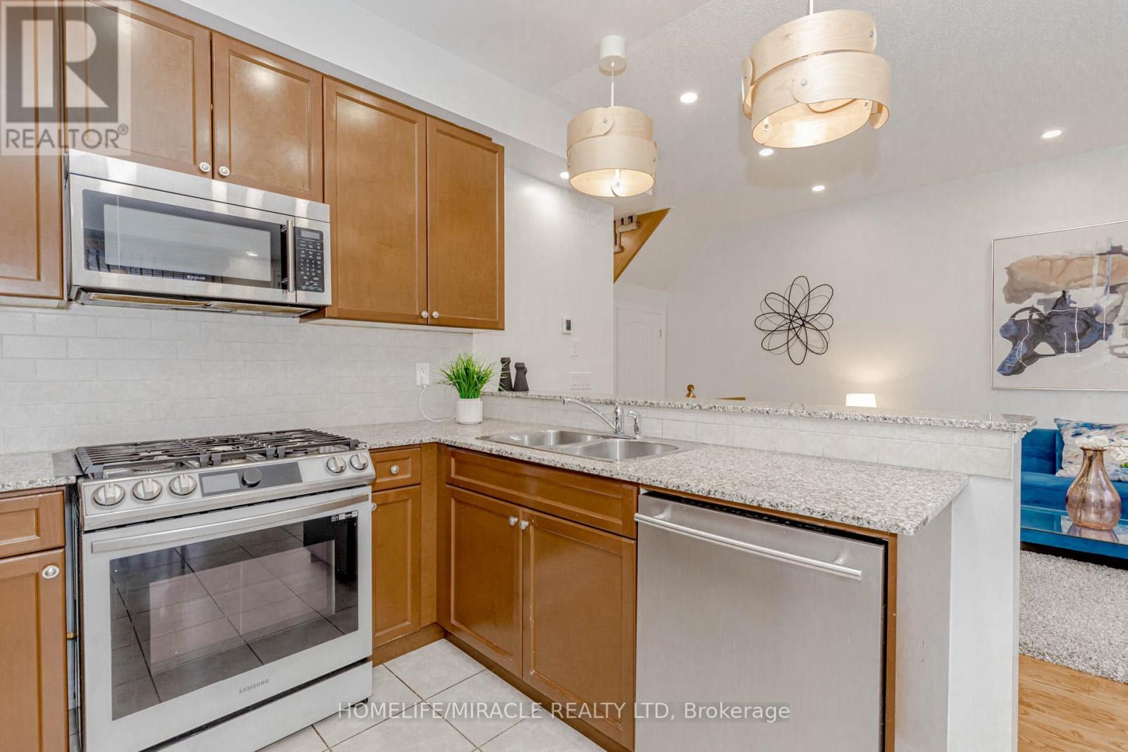 Photo 17 of 8 Whitmer Street, Milton ON
