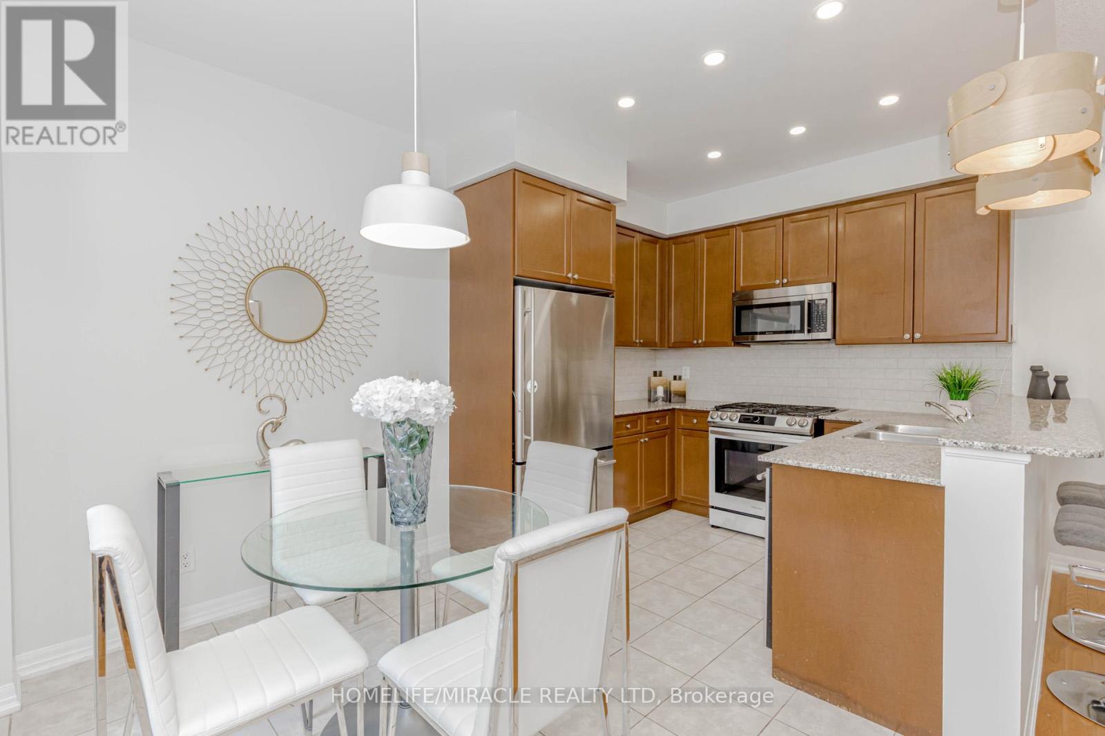Photo 18 of 8 Whitmer Street, Milton ON