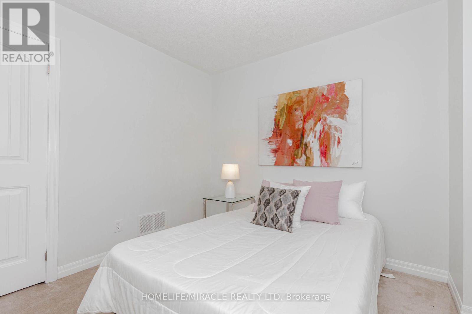 Photo 35 of 8 Whitmer Street, Milton ON