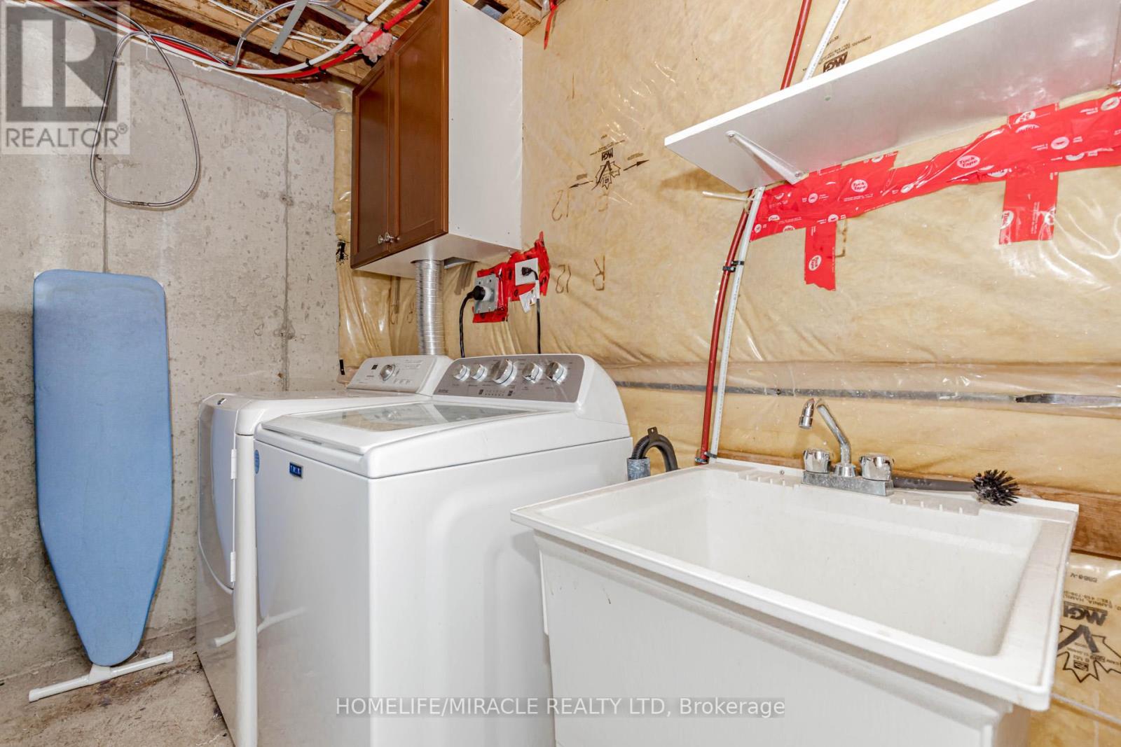 Photo 48 of 8 Whitmer Street, Milton ON