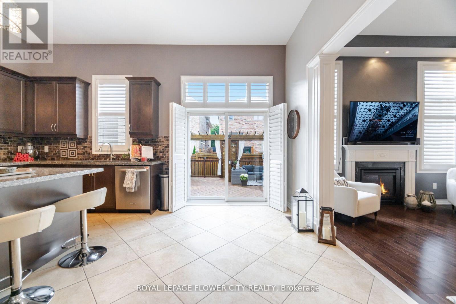 Photo 12 of 51 Mountain Ridge Road, Brampton ON