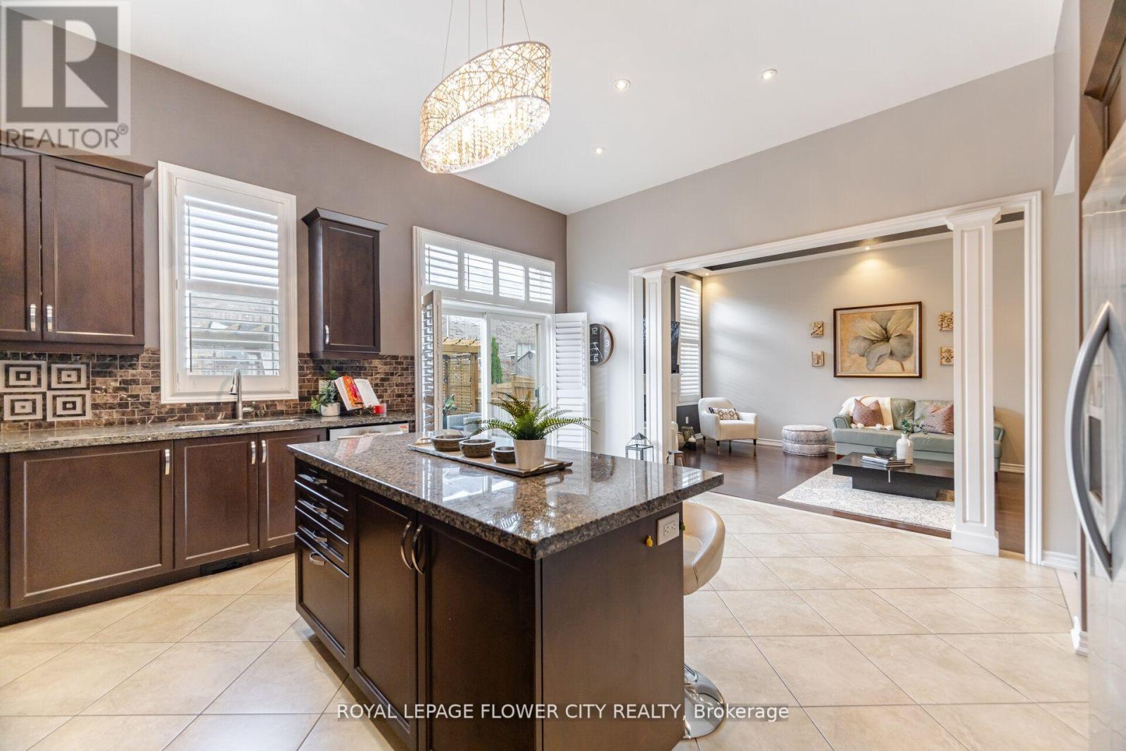 Photo 18 of 51 Mountain Ridge Road, Brampton ON