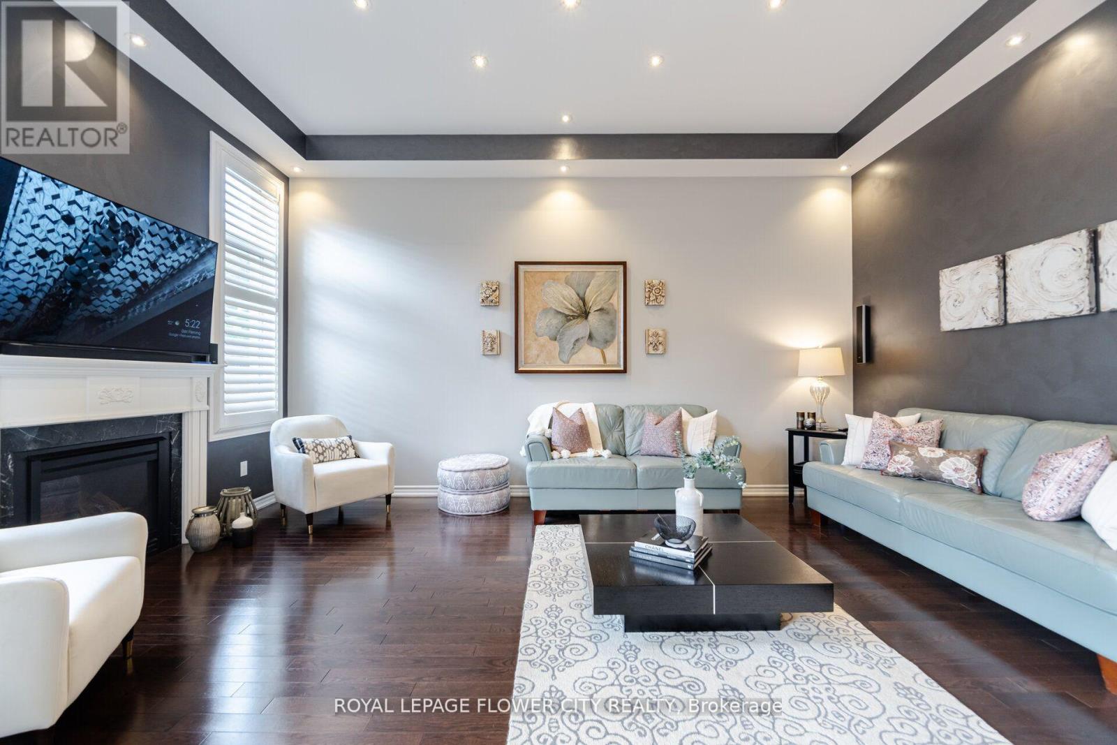 Photo 19 of 51 Mountain Ridge Road, Brampton ON