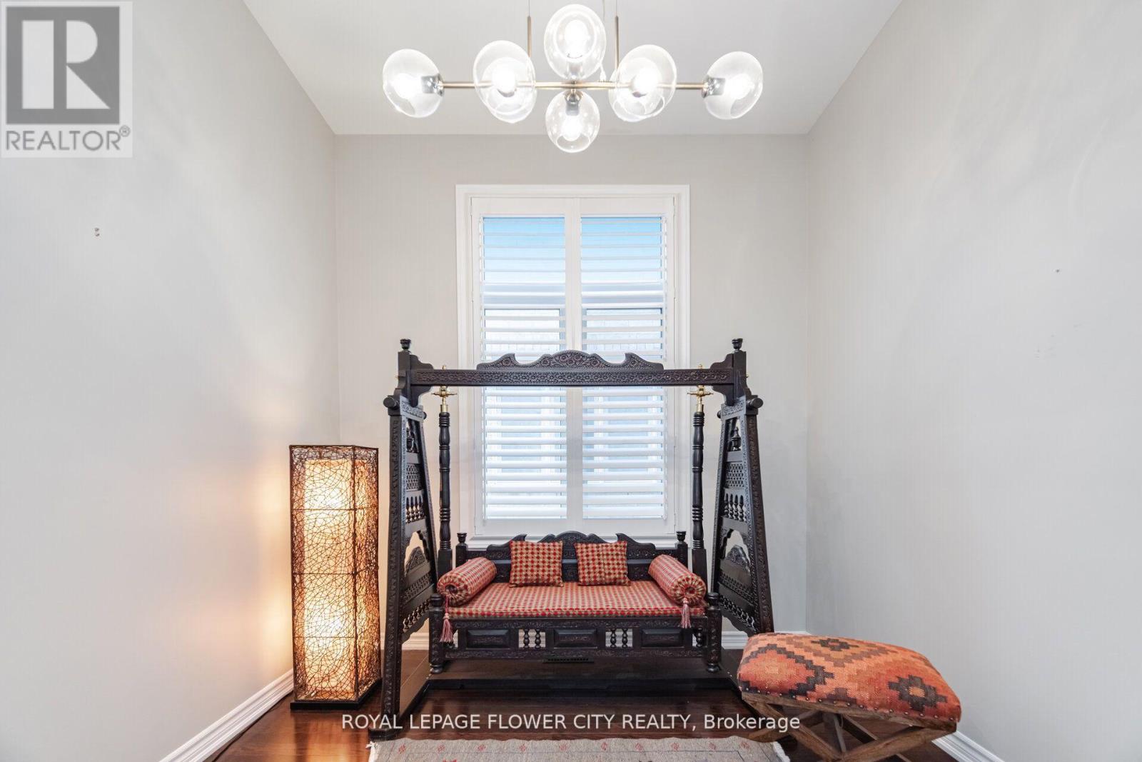 Photo 22 of 51 Mountain Ridge Road, Brampton ON