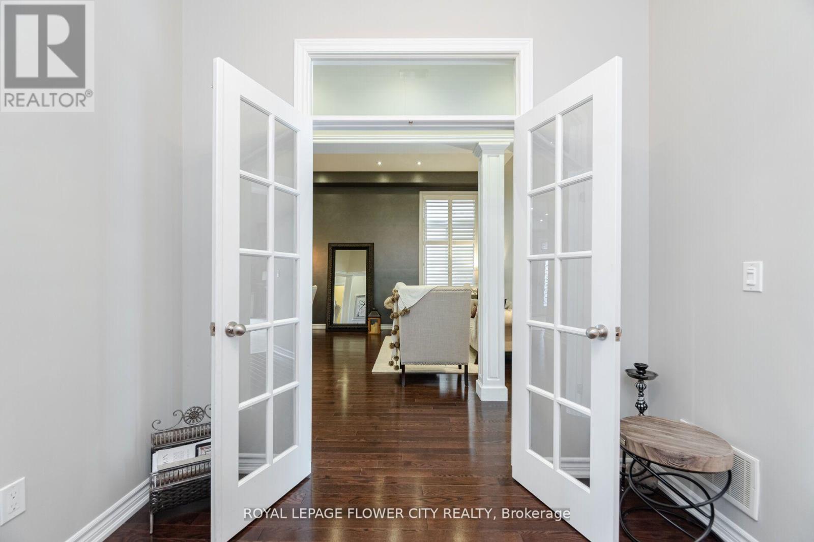 Photo 23 of 51 Mountain Ridge Road, Brampton ON