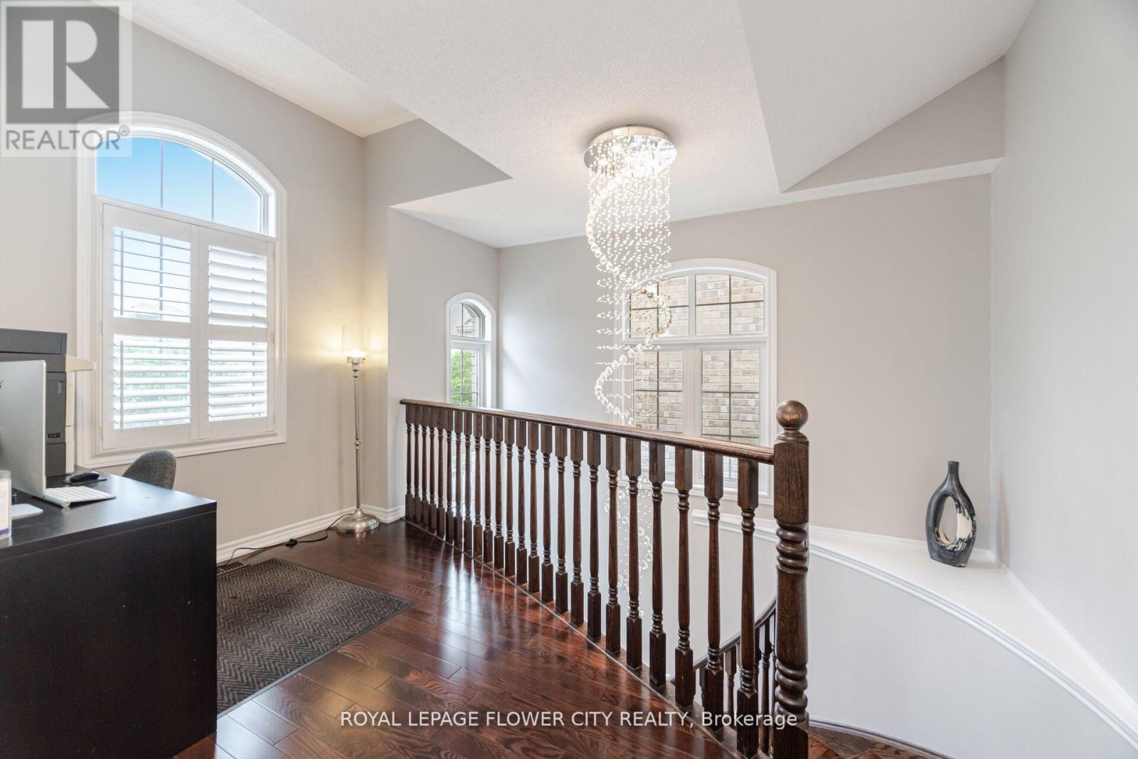 Photo 26 of 51 Mountain Ridge Road, Brampton ON