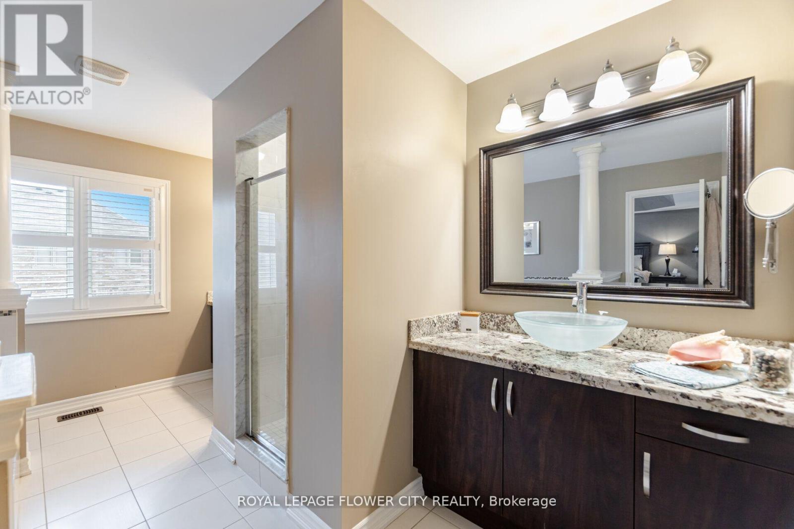 Photo 32 of 51 Mountain Ridge Road, Brampton ON