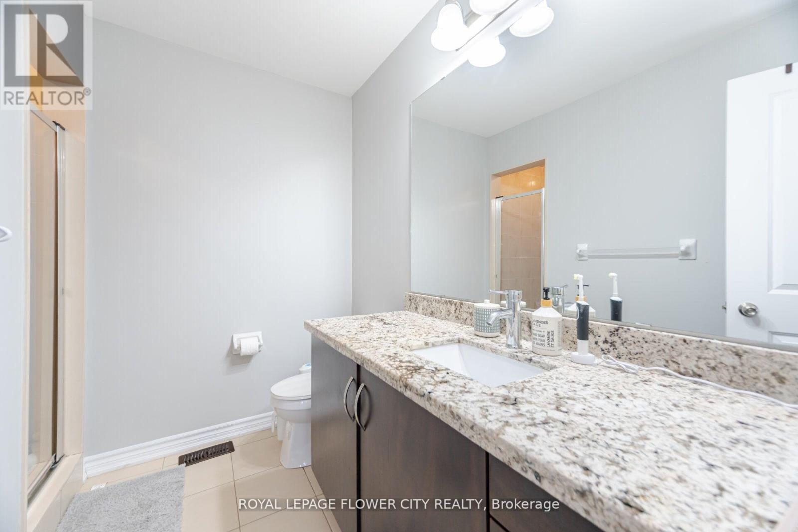Photo 35 of 51 Mountain Ridge Road, Brampton ON
