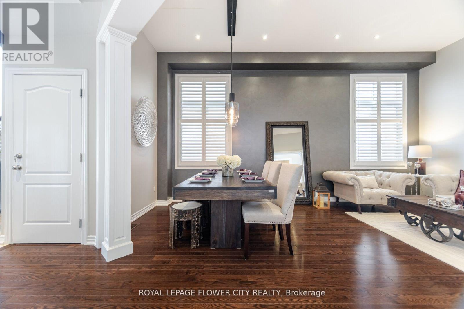 Photo 5 of 51 Mountain Ridge Road, Brampton ON