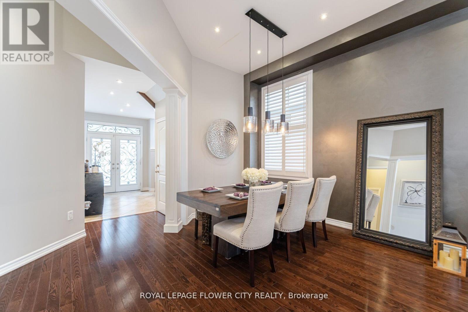 Photo 7 of 51 Mountain Ridge Road, Brampton ON