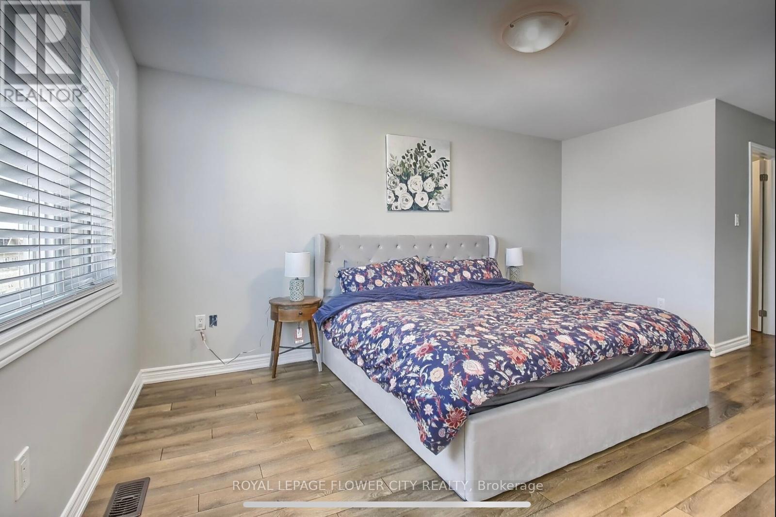 Photo 4 of 77 French Park Circle, Brampton ON
