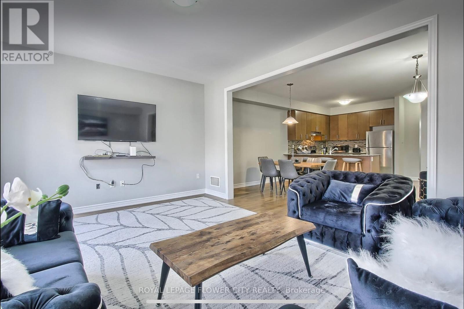 Photo 24 of 77 French Park Circle, Brampton ON
