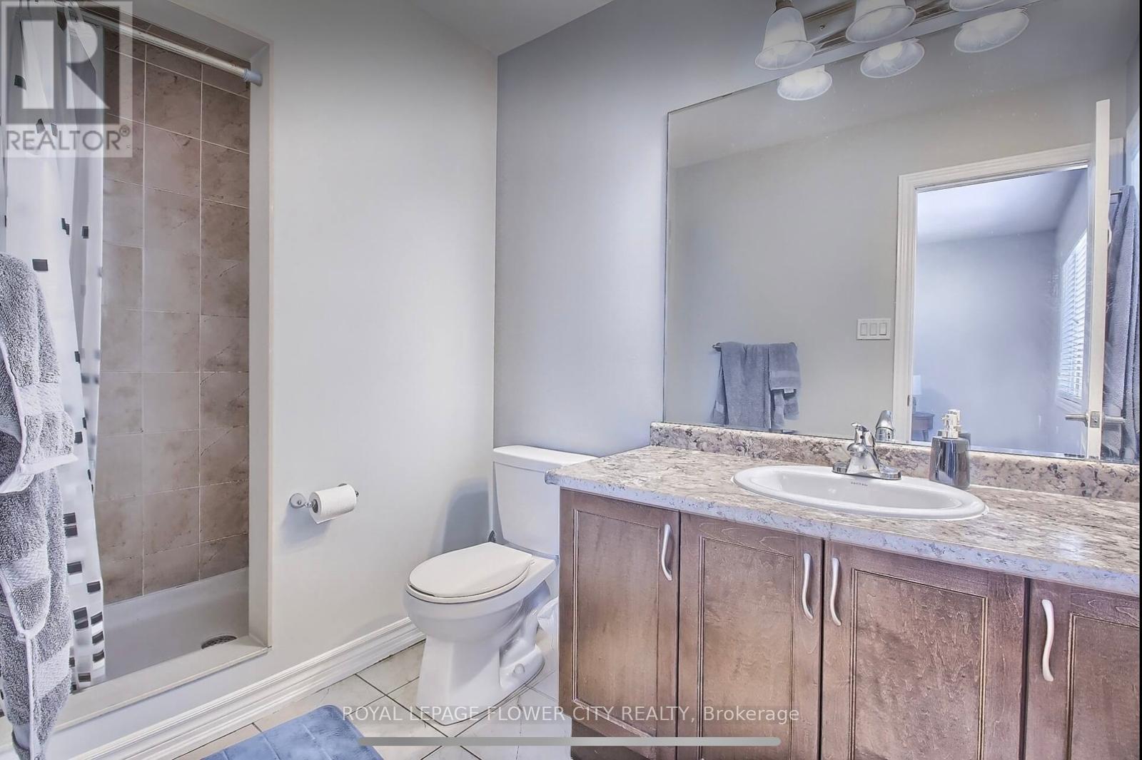 Photo 6 of 77 French Park Circle, Brampton ON