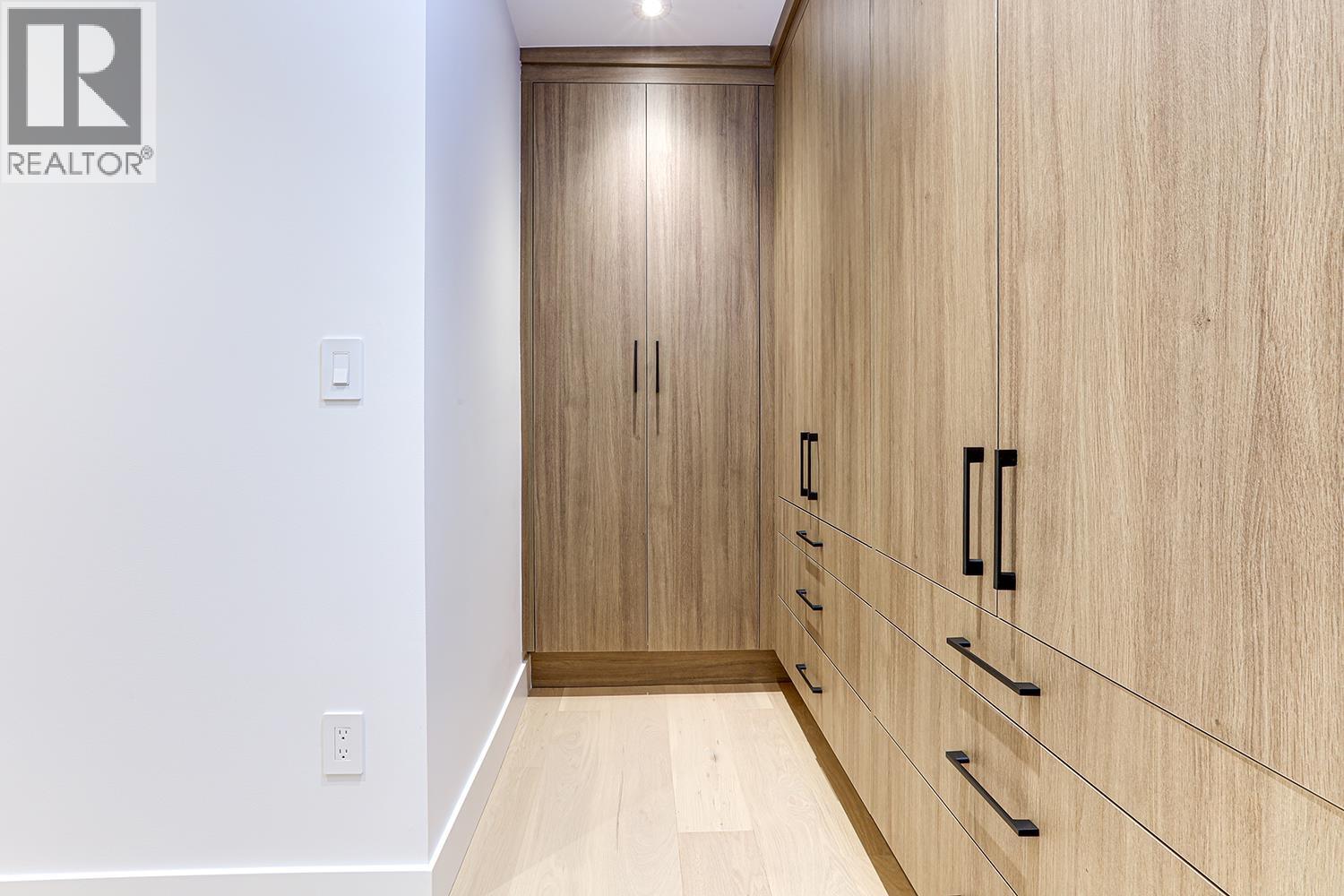 Photo 14 of 1 1990 Venables Street, Vancouver BC