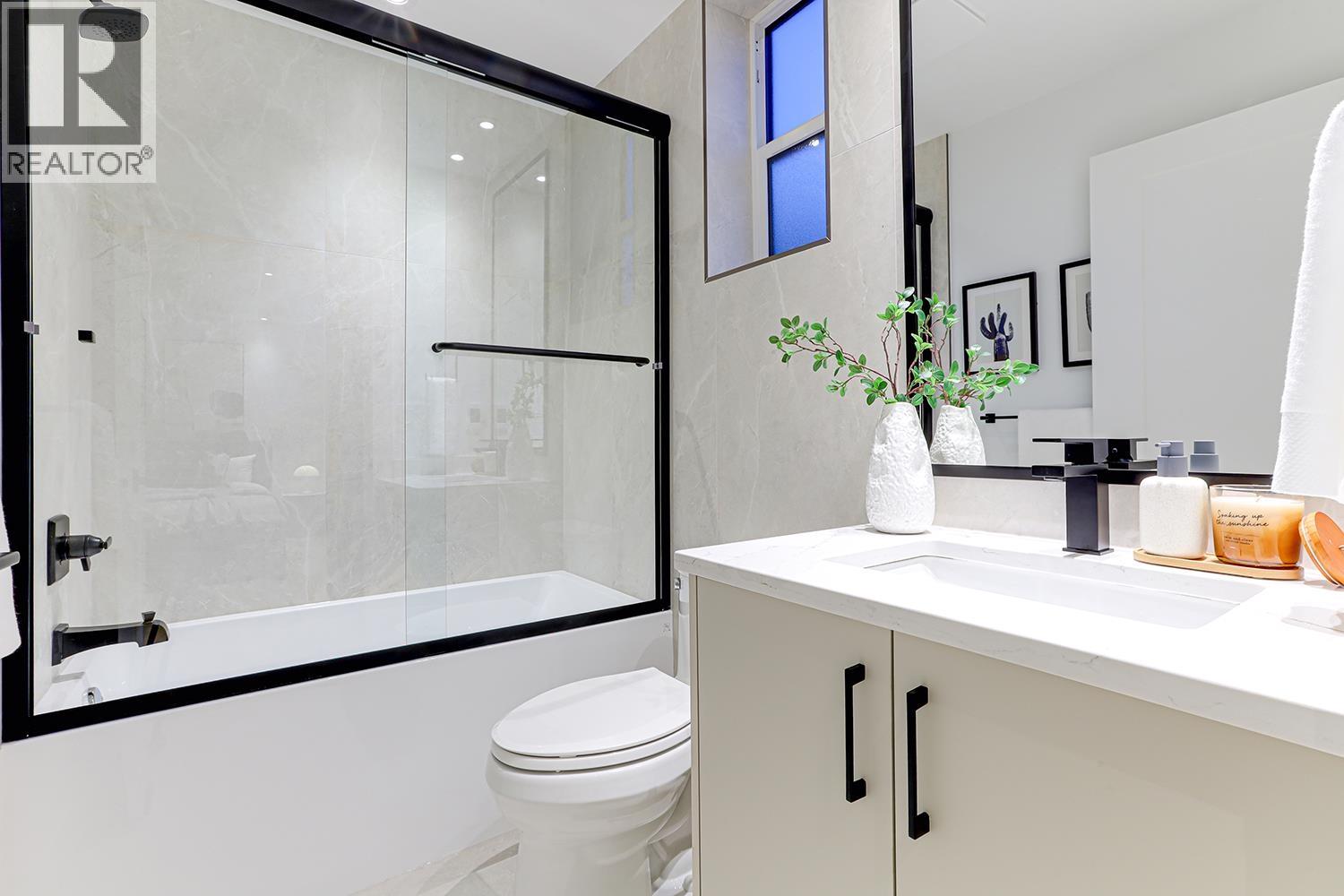 Photo 18 of 1 1990 Venables Street, Vancouver BC