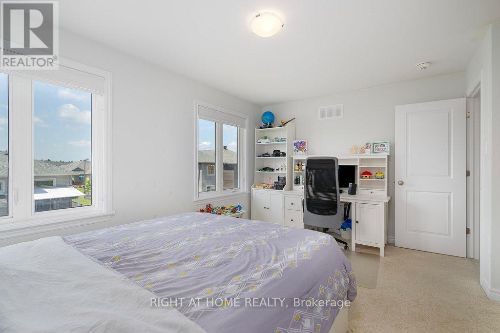 Photo 32 of 4512 Kelly Farm Drive, Ottawa ON