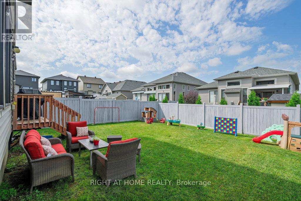 Photo 7 of 4512 Kelly Farm Drive, Ottawa ON