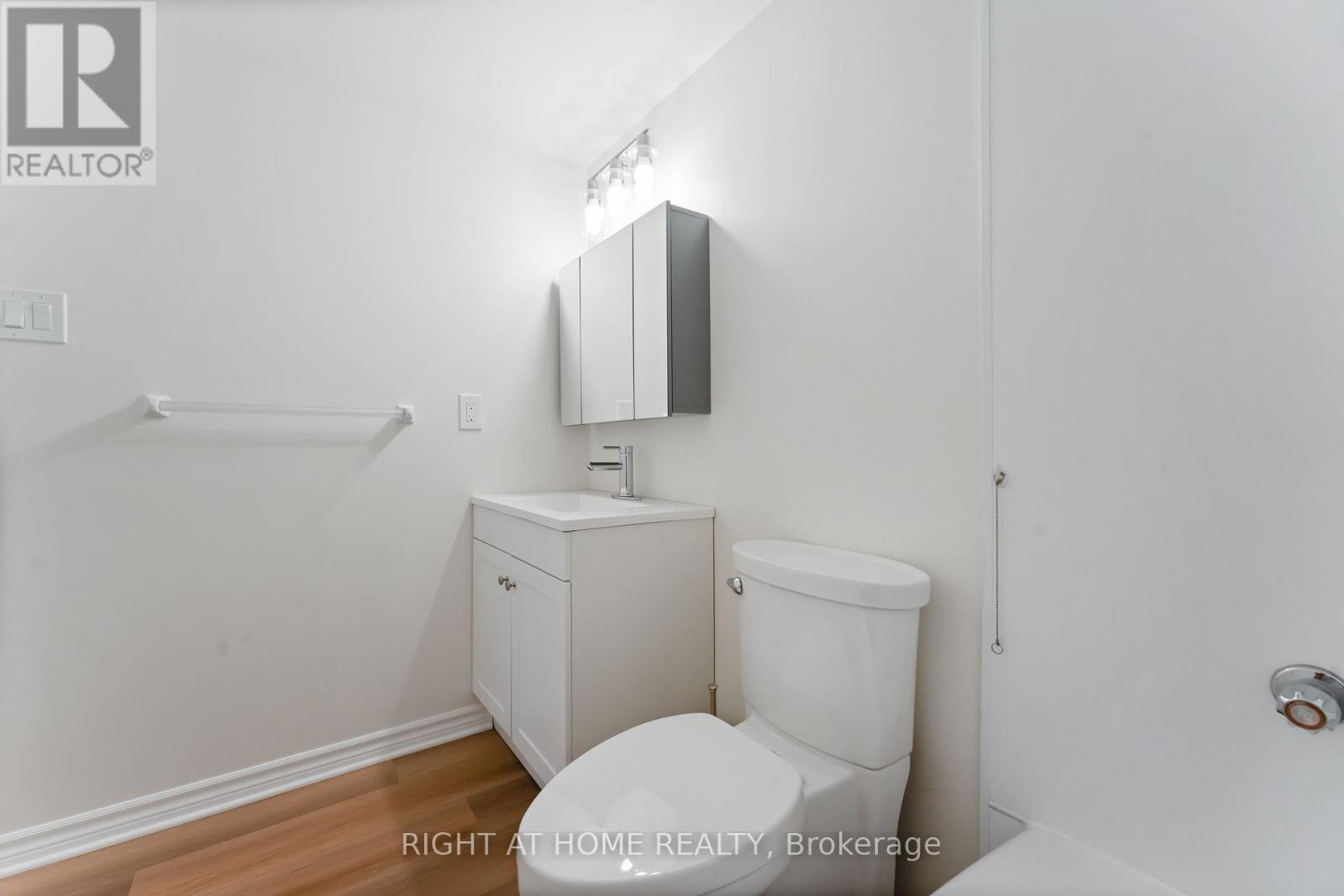 Photo 2 of 302 555 Brittany Drive, Ottawa ON