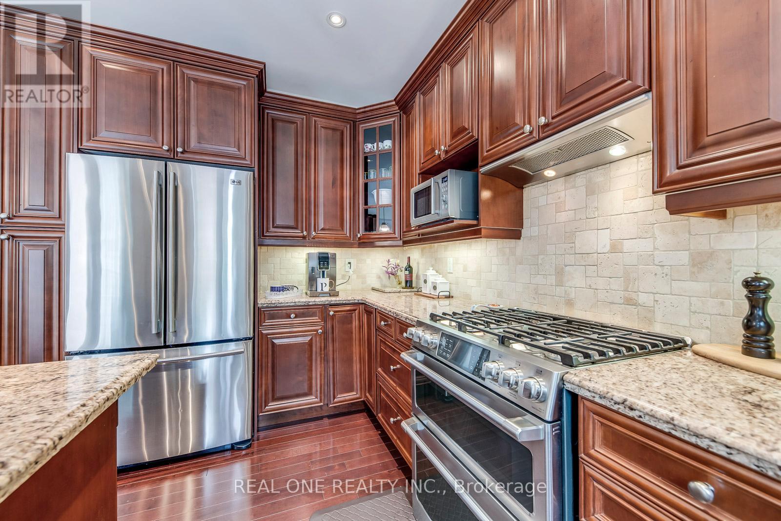 Photo 46 of 2336 Thruxton Drive, Oakville ON