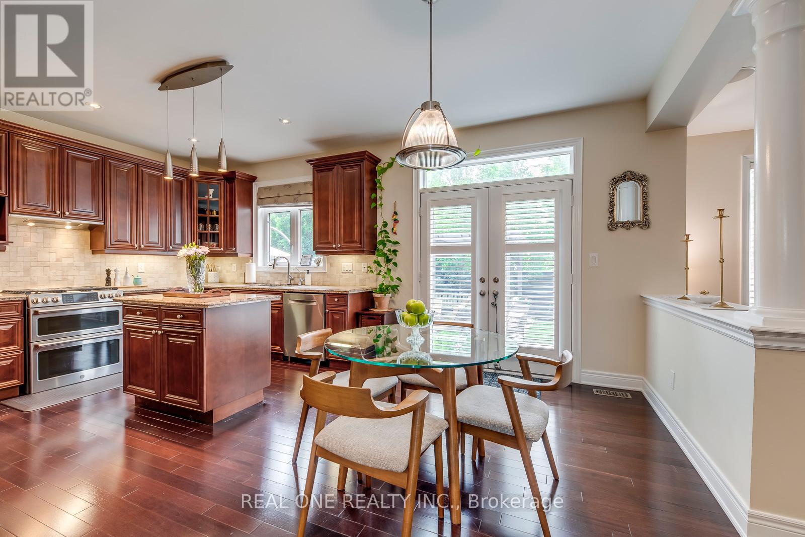 Photo 41 of 2336 Thruxton Drive, Oakville ON