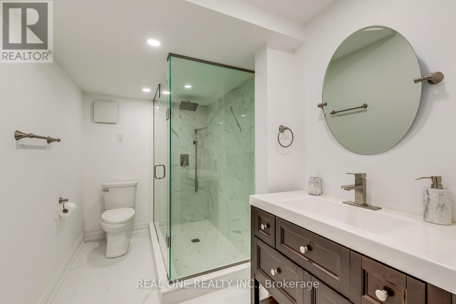 Photo 48 of 2336 Thruxton Drive, Oakville ON