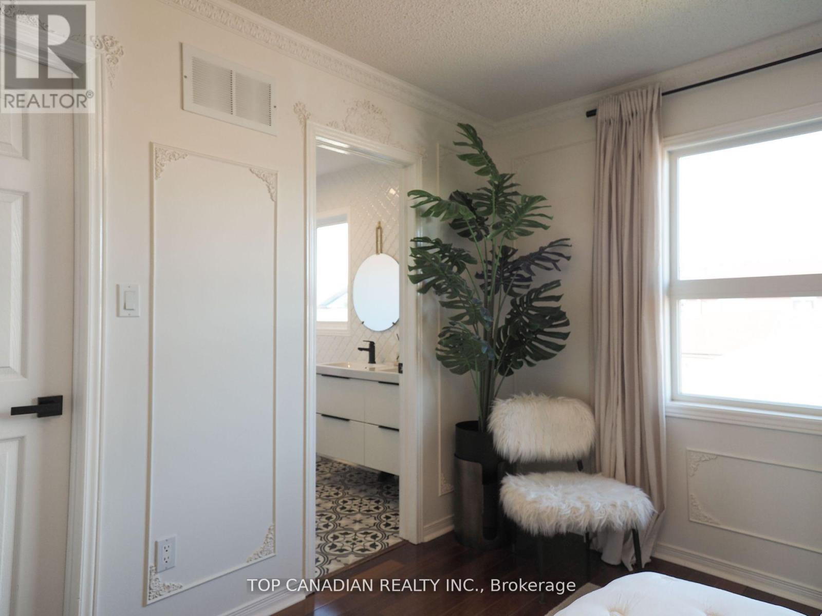Photo 34 of 5827 Rainberry Drive, Mississauga ON
