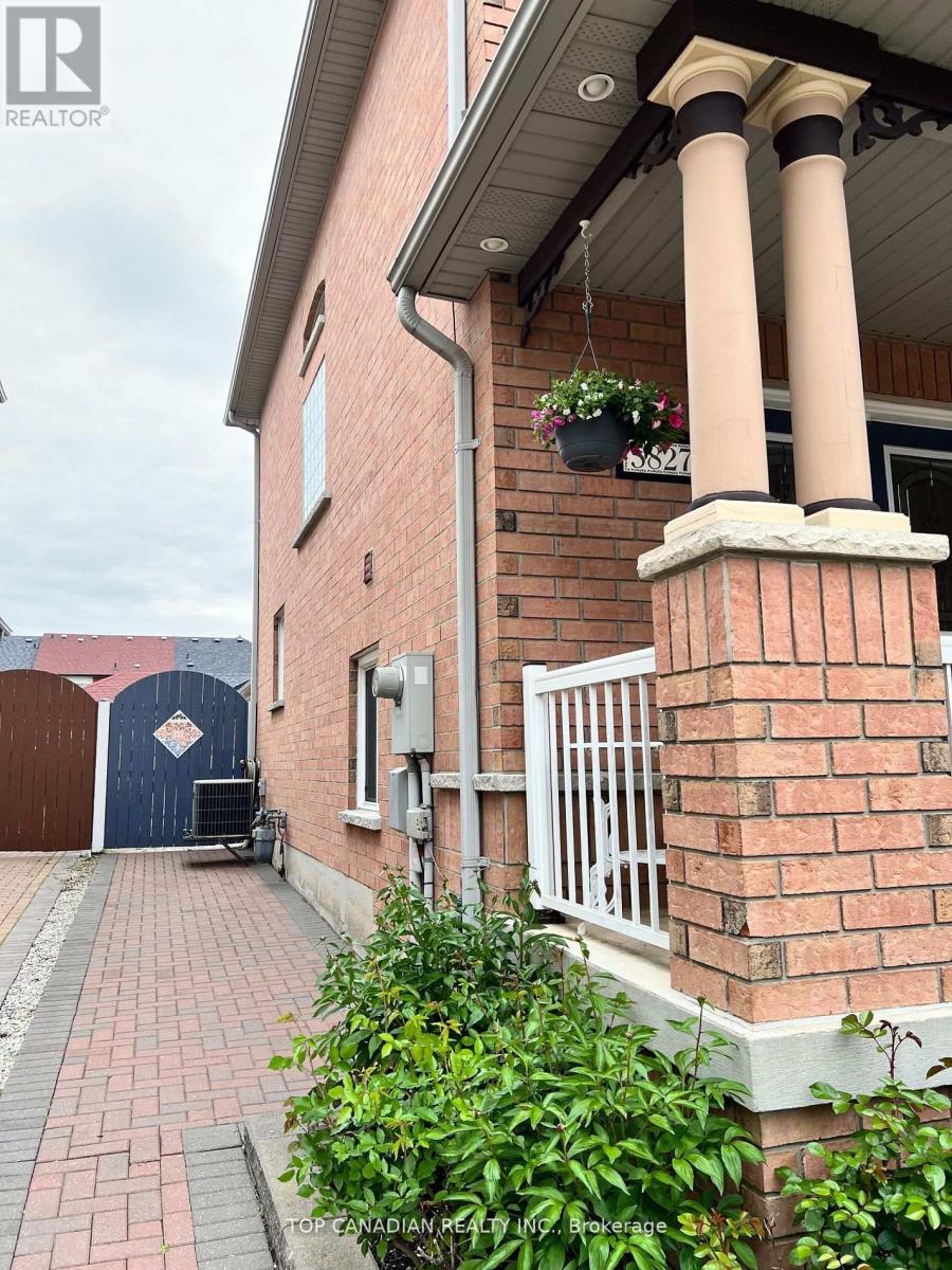 Photo 21 of 5827 Rainberry Drive, Mississauga ON