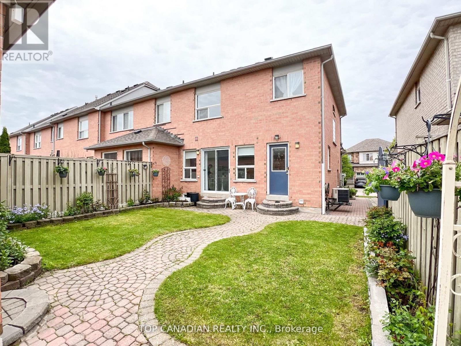 Photo 24 of 5827 Rainberry Drive, Mississauga ON