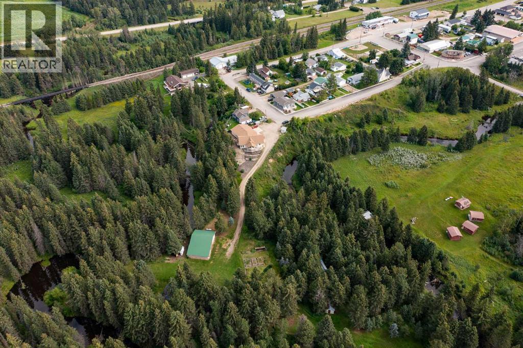 Photo 35 of 126 4th Street, Leslieville AB