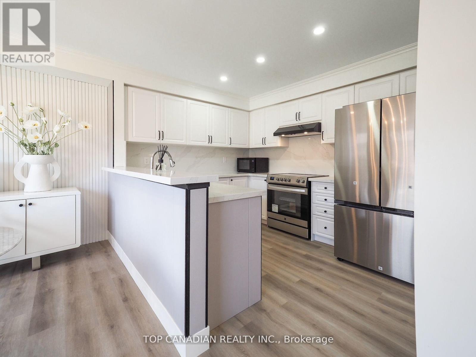 Photo 26 of 5827 Rainberry Drive, Mississauga ON