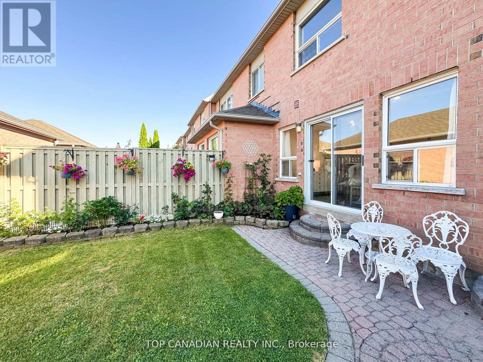 Photo 13 of 5827 Rainberry Drive, Mississauga ON