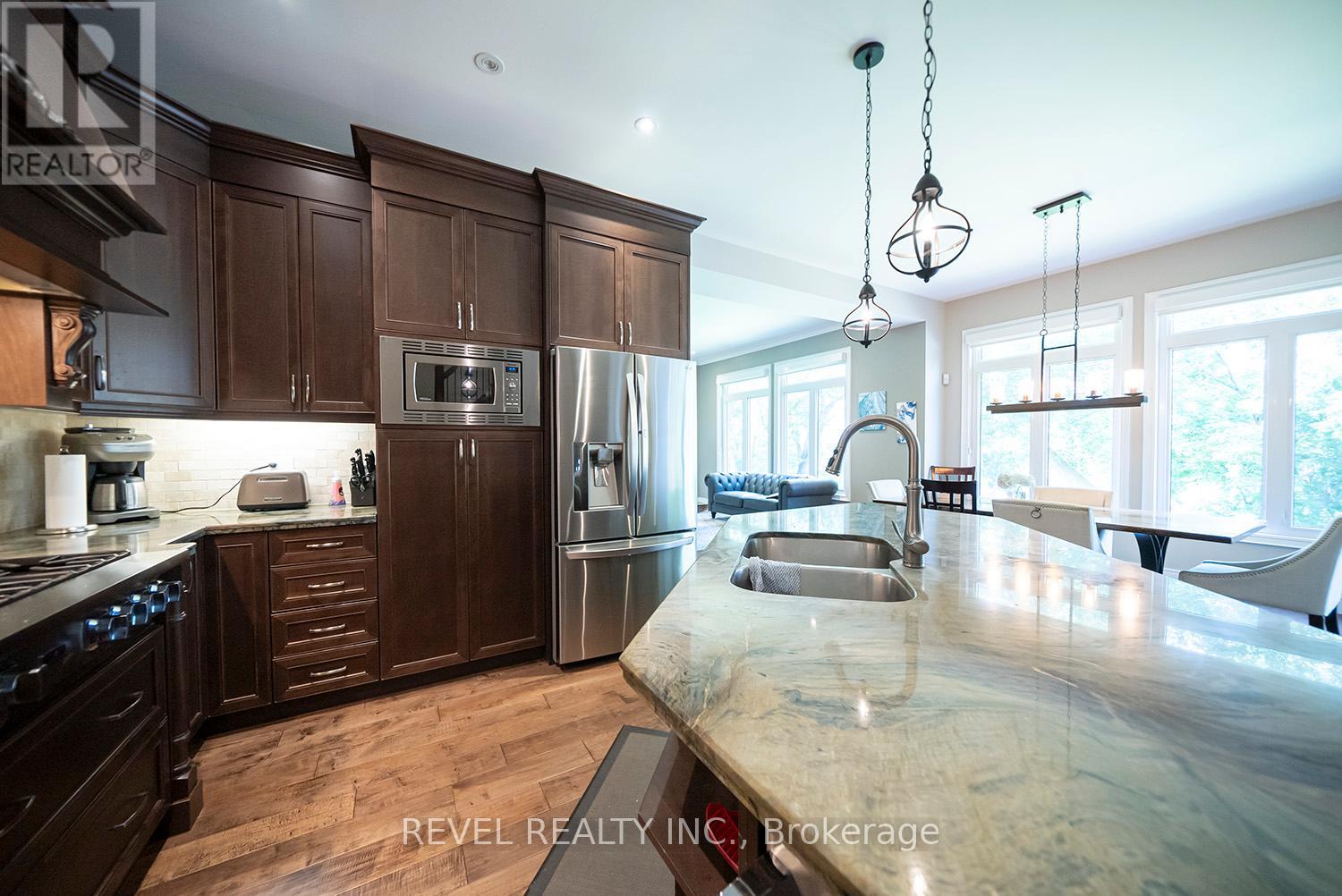 Photo 35 of 2 158 Willow Street, Brant ON