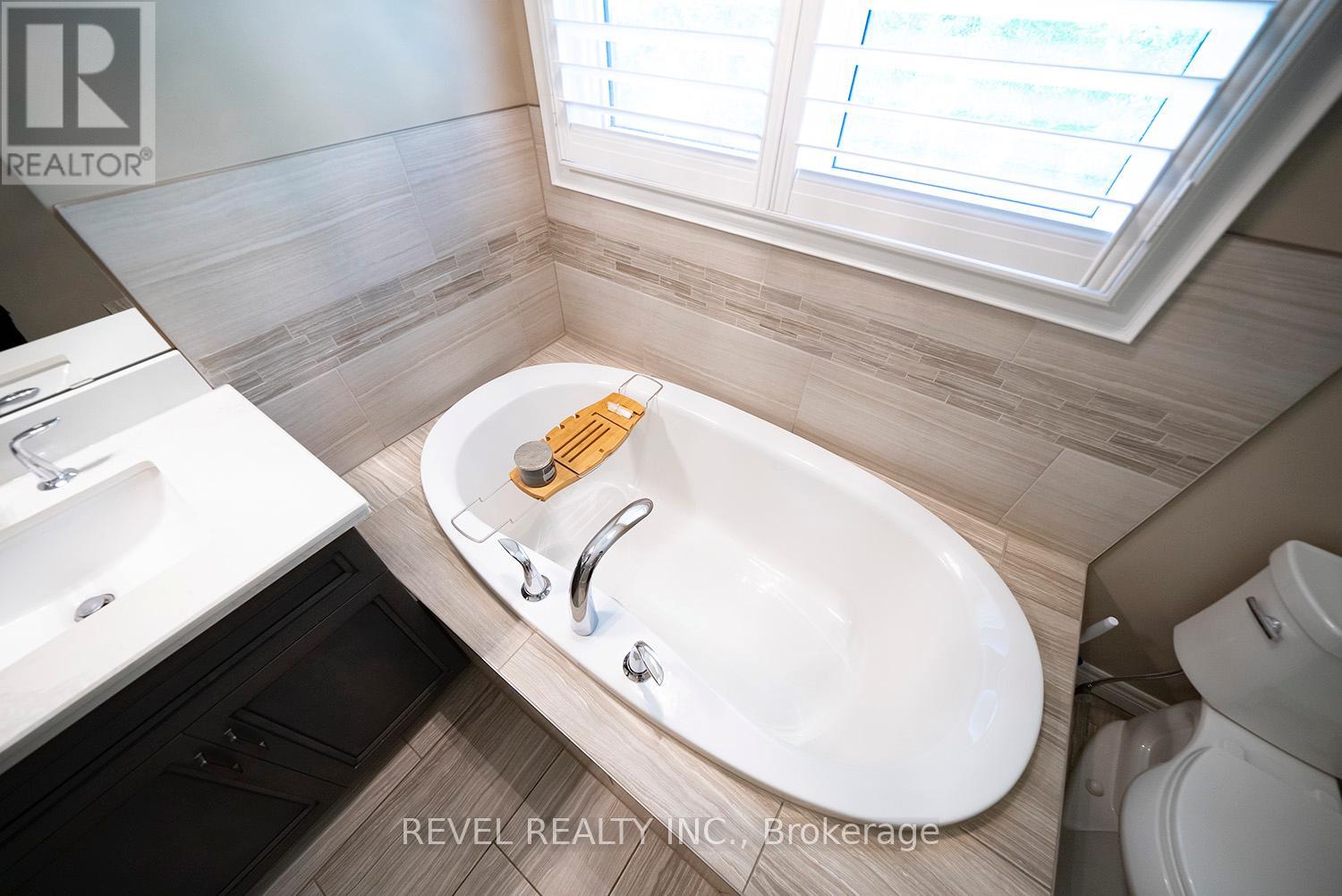 Photo 42 of 2 158 Willow Street, Brant ON