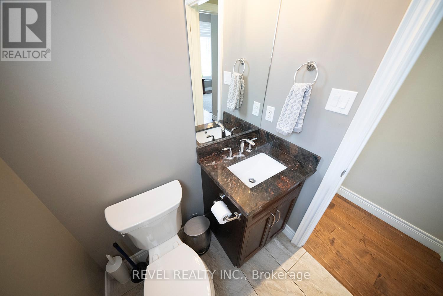 Photo 46 of 2 158 Willow Street, Brant ON