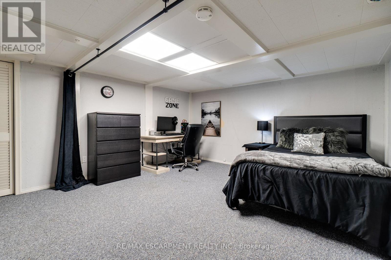 Photo 28 of 17 Ronaldshay Avenue, Hamilton ON